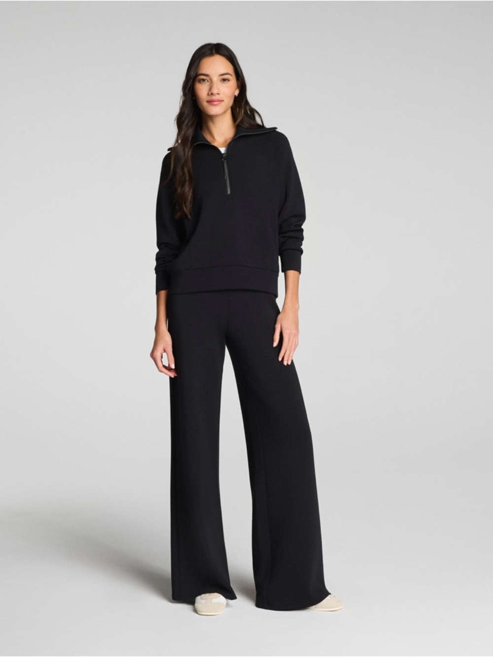SPANX Women’s Air Essentials Wide Leg Pant, Very Black, Size Petite Medium